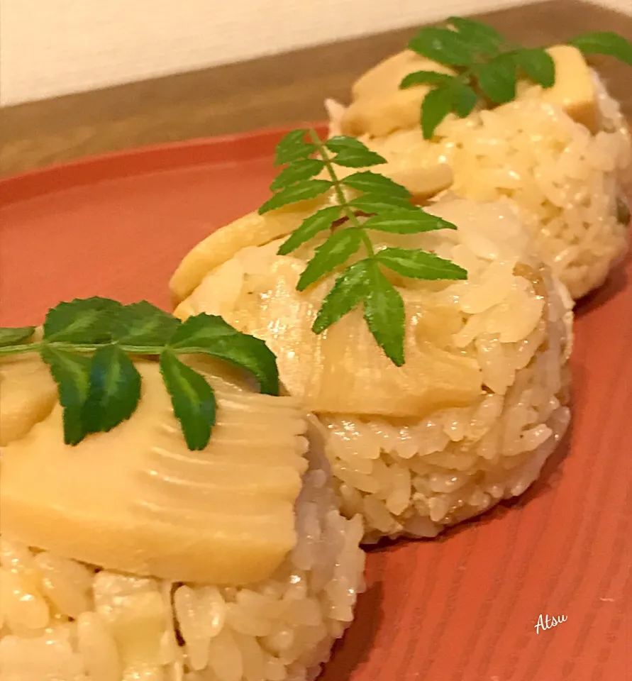 Snapdishの料理写真:たけのこご飯🌿|Atsuさん