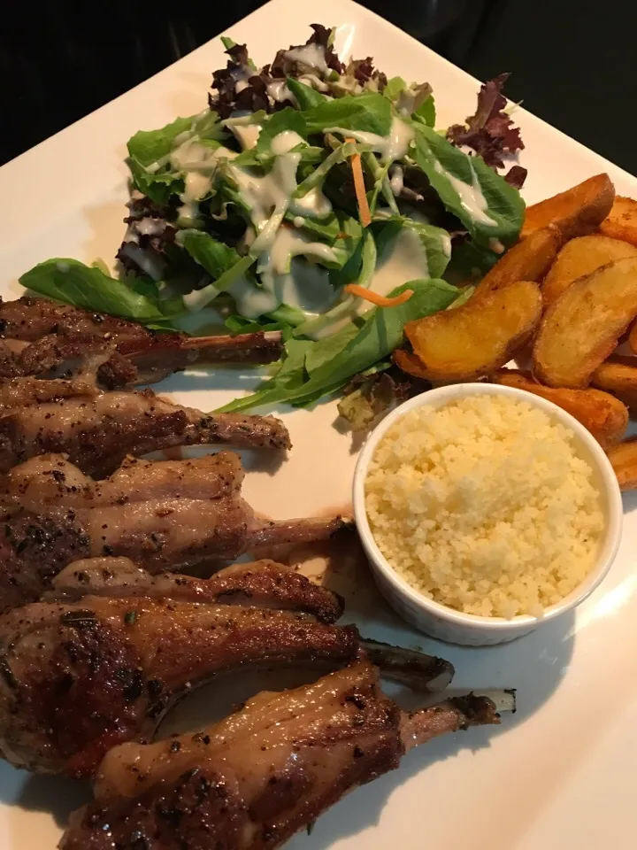 Lamb Chops, salad & fried potatoe wedges & couscous.|Joha Hassanさん