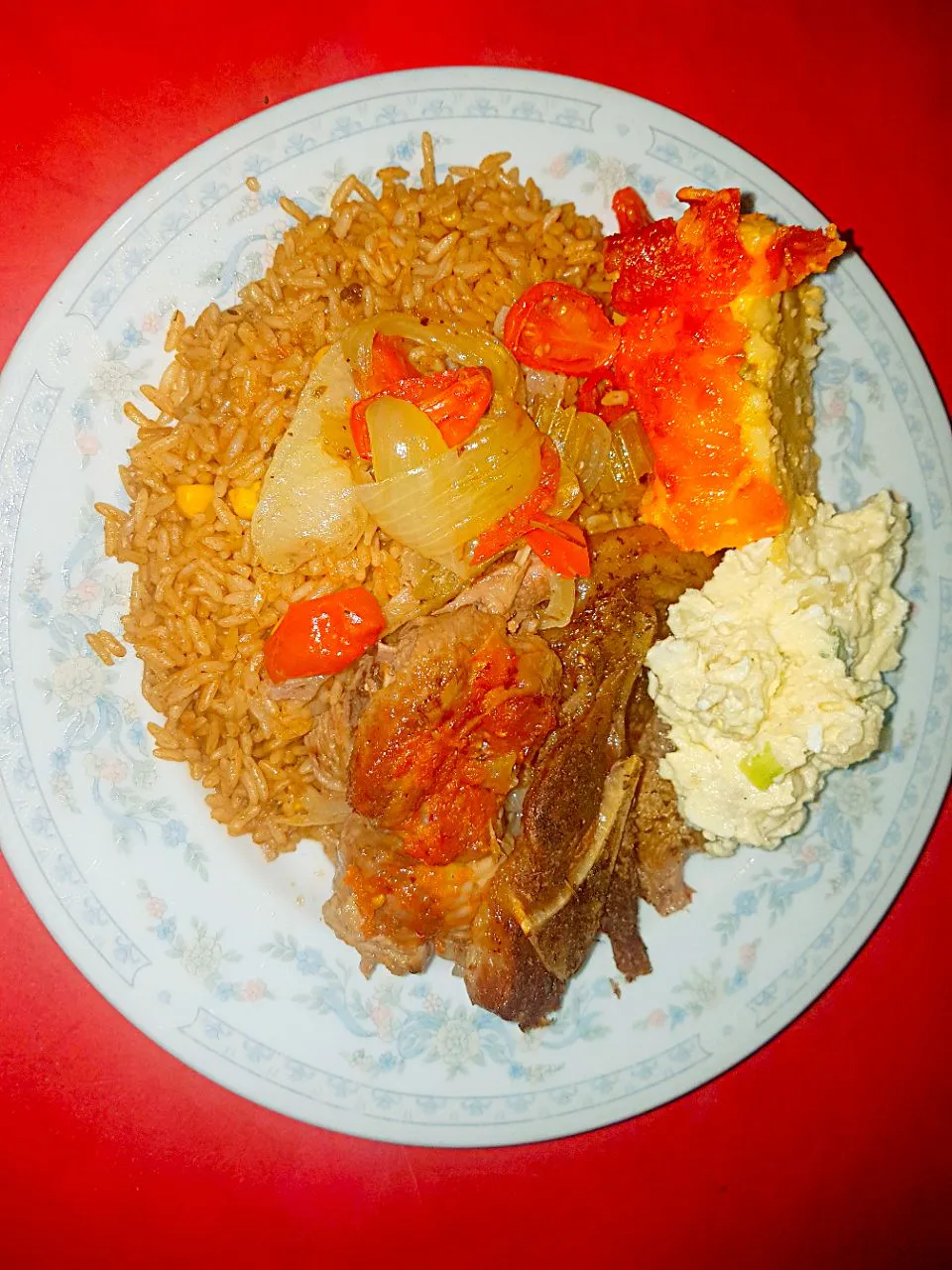 Corn n Rice with Baked Turkey Wings and Pork Chops Baked Mac n Cheese and Potato Salad.|Juan Simmsさん