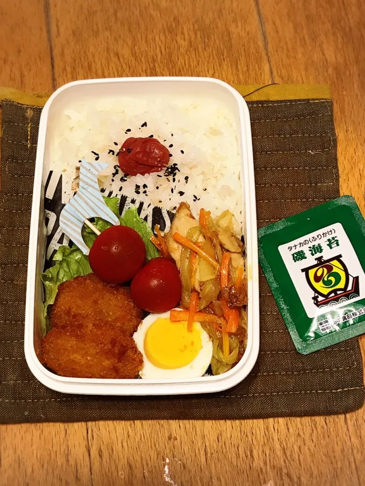 セロリのきんぴら弁当🍱
#お弁当 #中学生男子弁当 #弁当|ちっくんさん