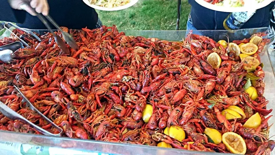 •°°•{❤}  Family #Easter Crawfish Boil in Louisiana •°°•{❤} #Seafood #Holidays/Celebrations #Party •°°•{❤}|Alisha GodsglamGirl Matthewsさん