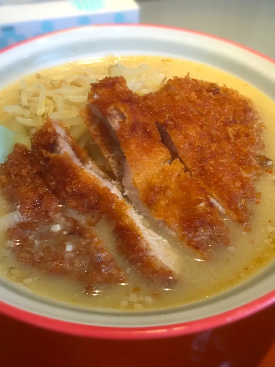 ニューミサの豚カツ味噌ラーメン🍜|Takaki Sasakiさん