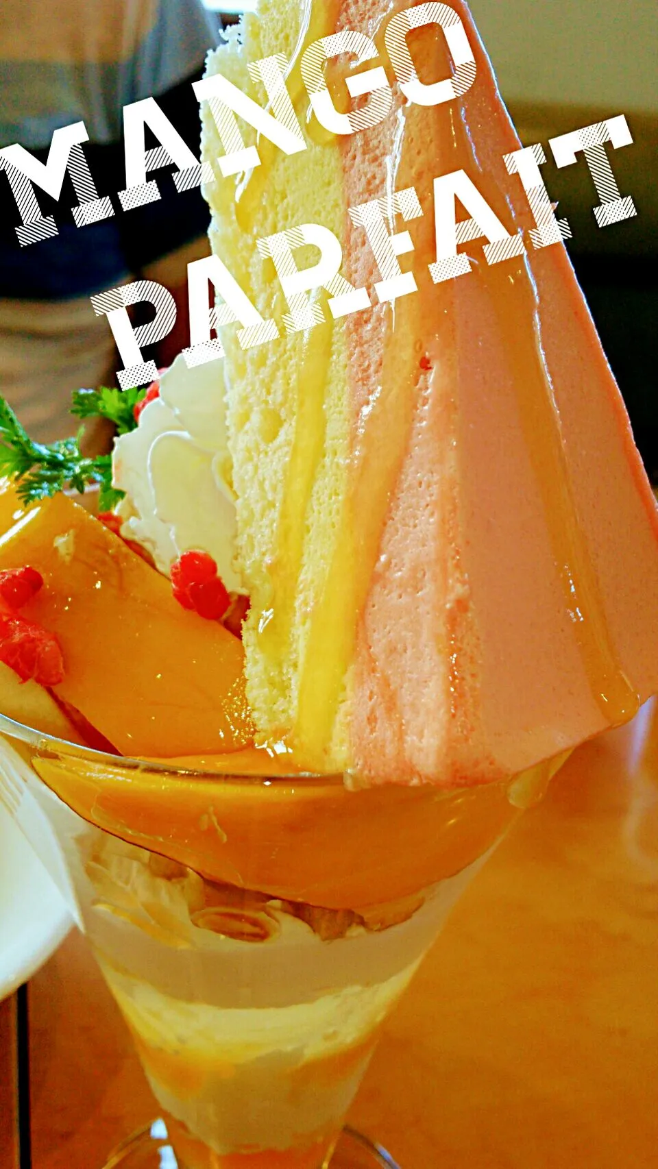 #Mango #Parfait  マンゴーたっぷり幸せパルフェ #パフェ #ココス|まめさん