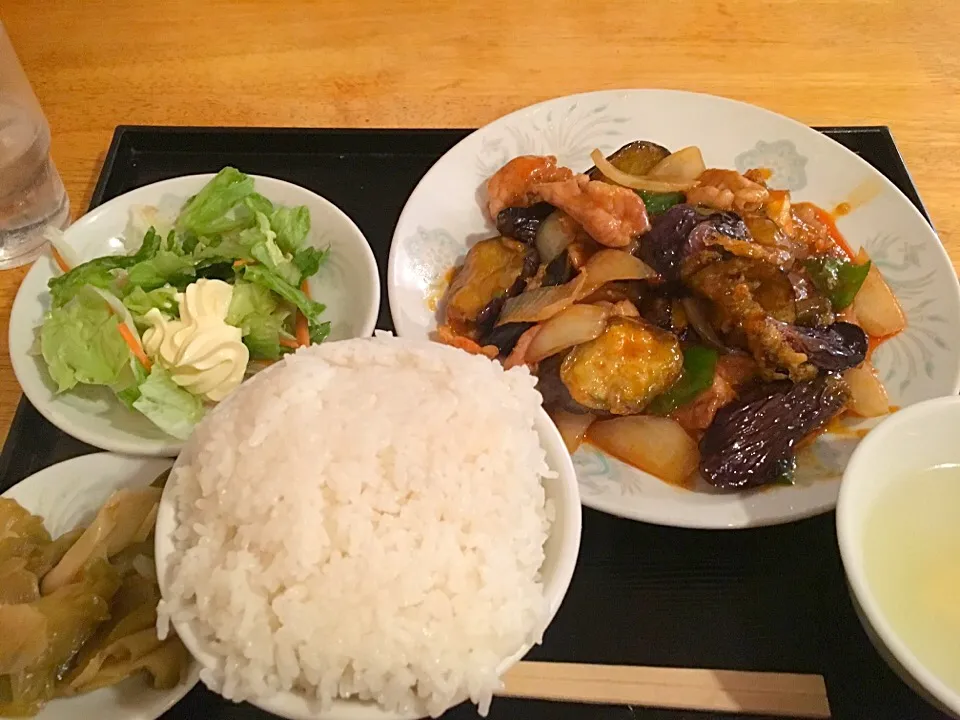 今日の昼飯はご飯てんこ盛り|フージさん