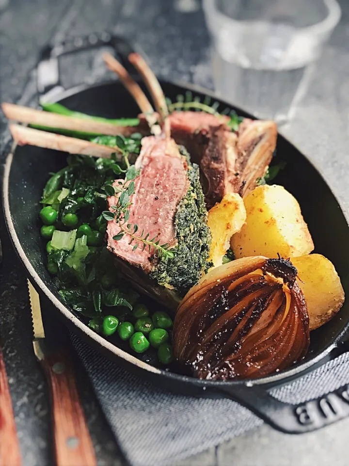 Snapdishの料理写真:Rack of lamb with herb crust,pea and lettuce,green bean...|rick chanさん