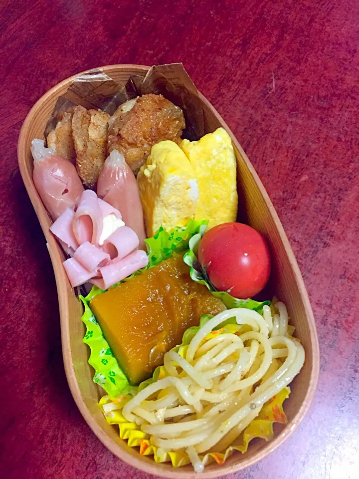 久しぶりの投稿です。
娘のお弁当🍙です。|yoshiさん