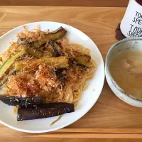 Snapdishの料理写真:Yukako Nishimuraさんの料理 茄子と白ネギの焼きそうめん（≧∇≦）|miさん