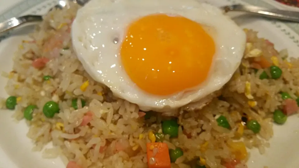 All time favorite 😍 Fried rice with ham prawns egg mixed vegetables 👄👅💋💋|🌷lynnlicious🌷さん