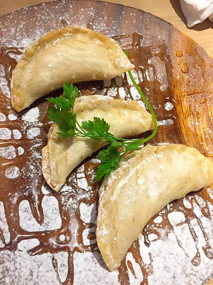 Dessert Gyoza, banana and cream cheese|Chris Shannonさん