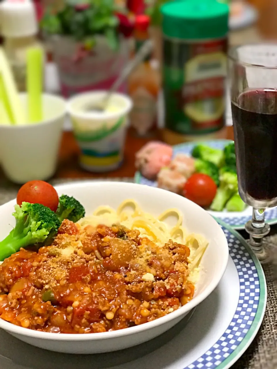 ミートソーススパゲティ🍝
クスクス入れて増し。|シュトママさん