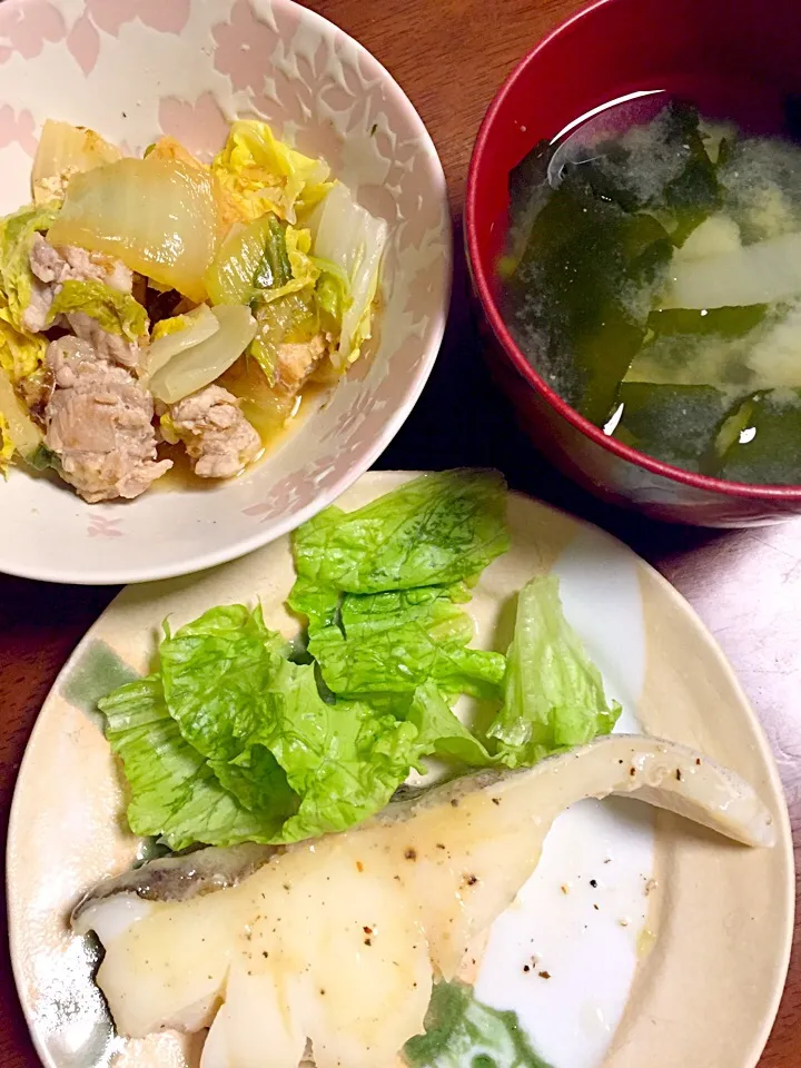 Snapdishの料理写真:鱈のムニエル   白菜と豚肉の煮浸し   味噌汁|掛谷節子さん