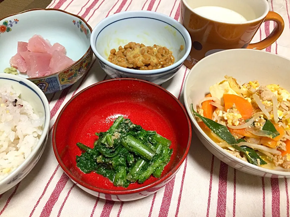 豆腐チャンプル・春菊胡麻和え・備長鮪・納豆&豆乳   イソフラボン定食|Yuko Kisoさん