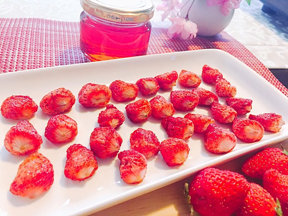 あやさんの料理 セミドライ苺🍓🍓🍓|kiyoさん