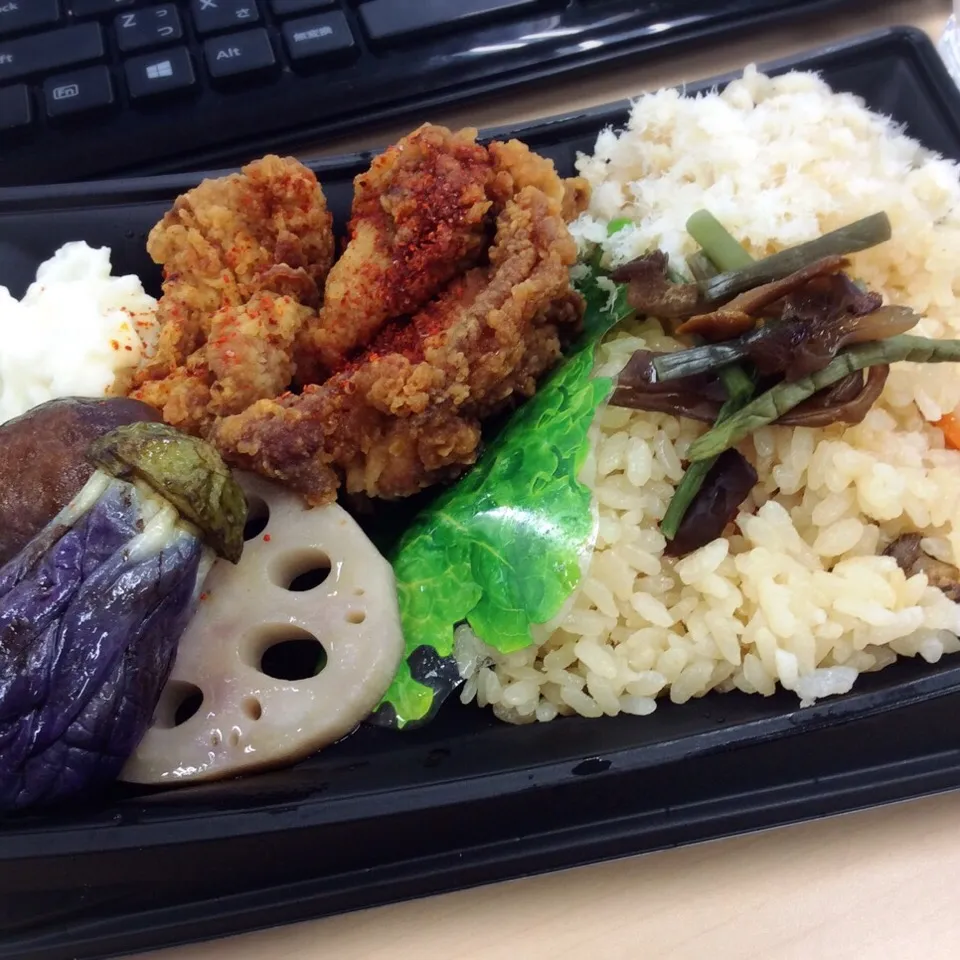 白身魚ご飯&鶏ピリ辛唐揚げ弁当 2017.4.18|キラ姫さん