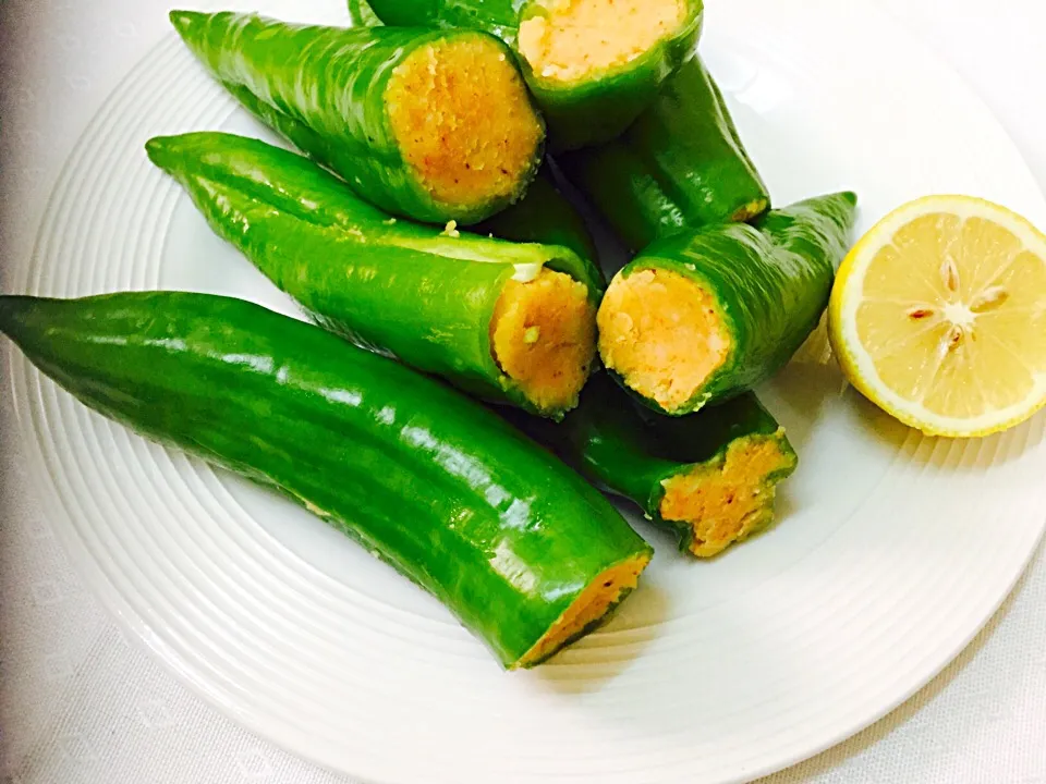 Stuffed potato chillies|Fatima Sameena Sharifさん