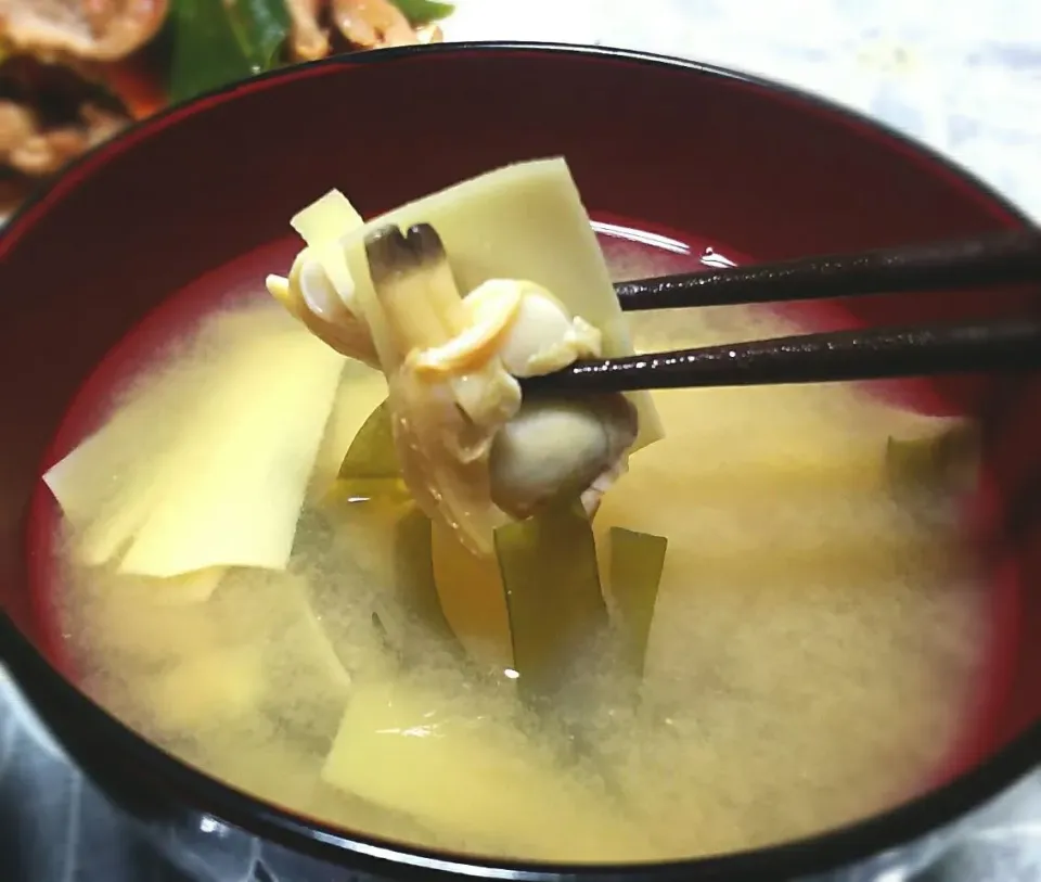 あさりと穂付きタケノコのお味噌汁
 #マルコメ液みそ料亭の味|みるさん