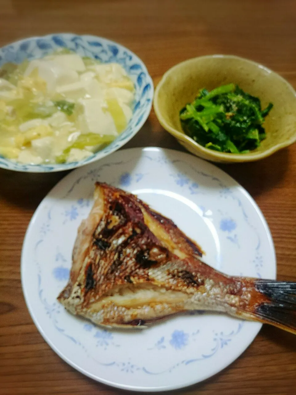 ・鯛の塩焼き
・キャベツと豆腐のあんかけ
・小松菜のおひたし|ようかんさん