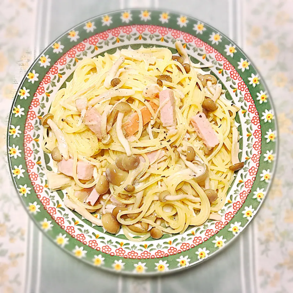 キノコとベーコンのパスタ|るりかさん