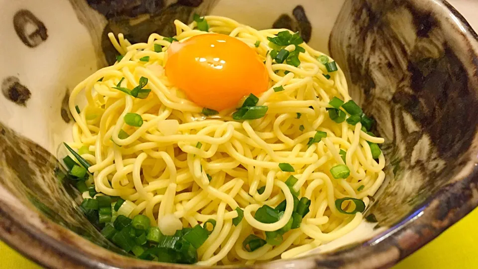 ダイエット宣言したので、紀文の糖質ゼロ麺で、ぶっ掛けたまご麺🍜でも、昨夜はお客さんと日本酒大量摂取したので糖質摂りまくってますがな💦|にゃあ（芸名）さん