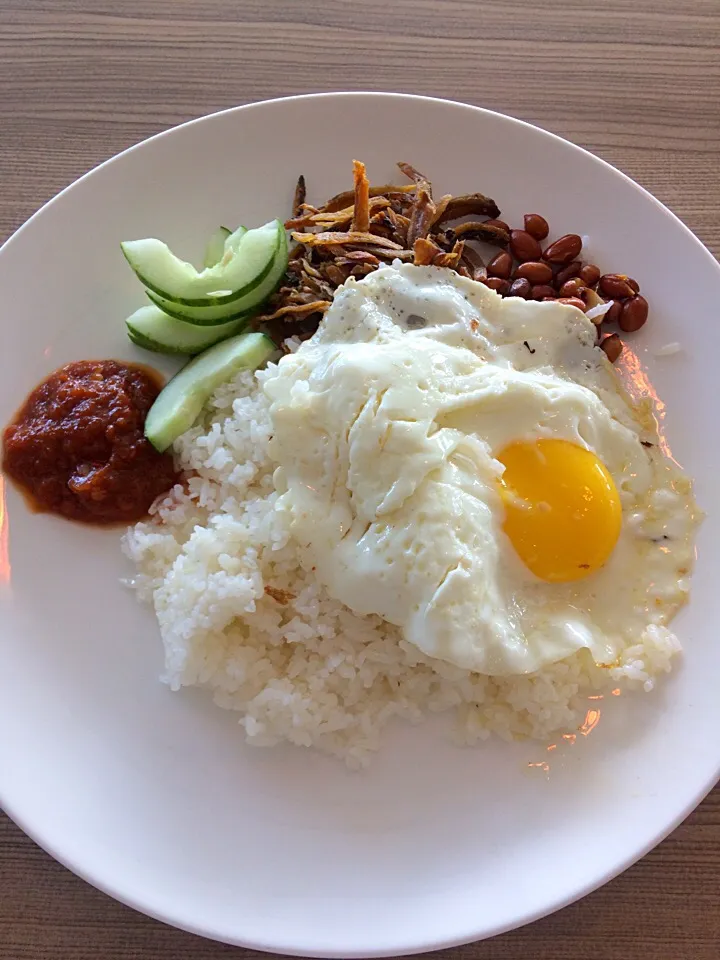 Malaysian Nasi Lemak|Fujiwaraさん