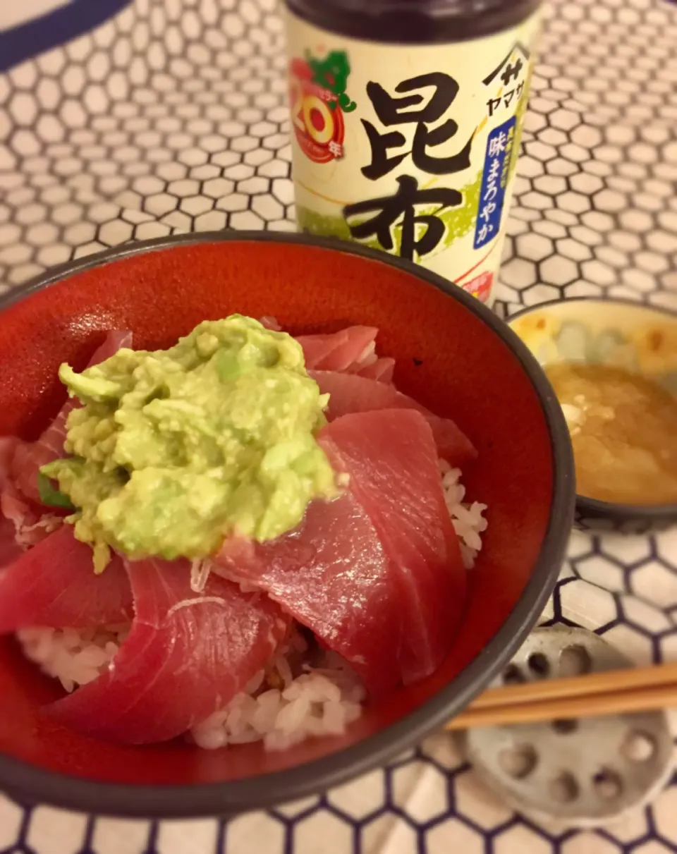 マグロアボガド丼|すずさん