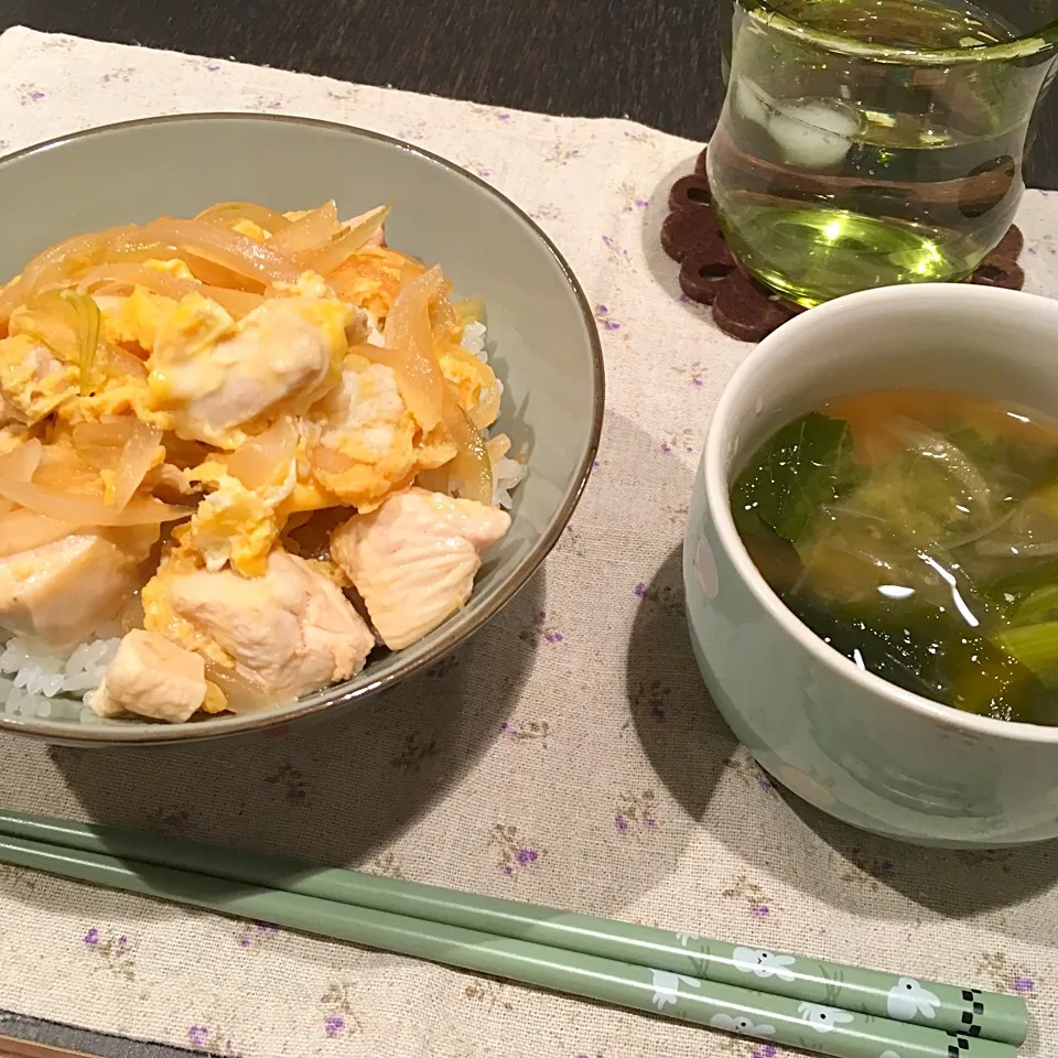 親子丼と小松菜の味噌汁|かぴこさん