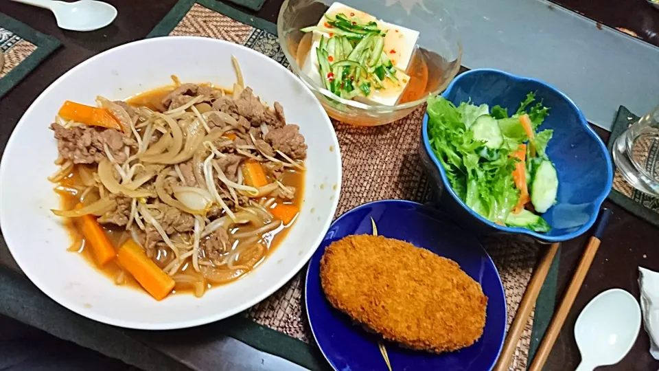 ラムの焼き肉&野菜サラダ&タイ府風奴&コロッケ|まぐろさん