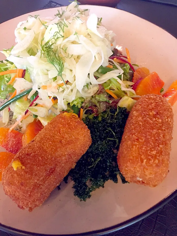 Snapdishの料理写真:Bouillabaisse croquettes - Fennel & citrus salad|Generaalさん