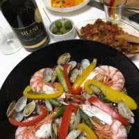 Snapdishの料理写真:Paella

そういえばChampiñones a la Plancha、写真撮り忘れた|あやさん