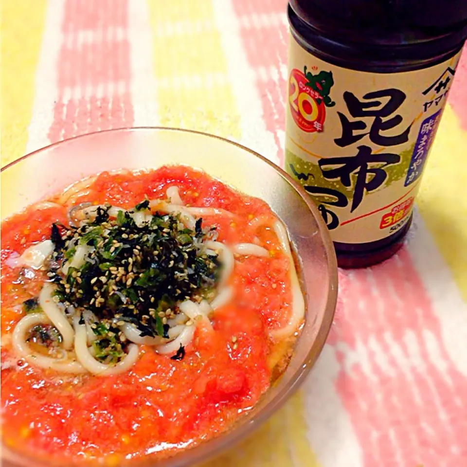 Snapdishの料理写真:トマトのこぶおろしでぶっかけうどん🍅|LaLaさん