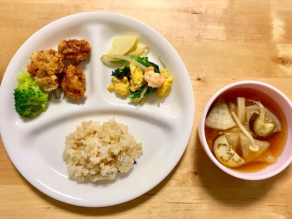 エビと小松菜の炒めもの、鶏の唐揚げ|つきこさん