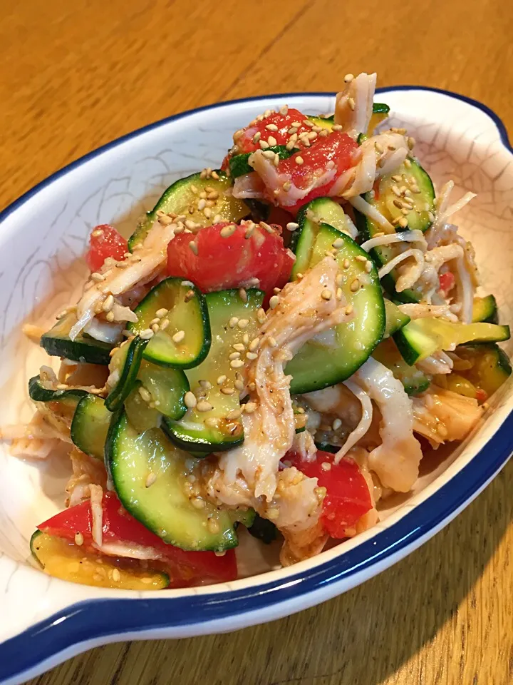 ズッキーニと鶏胸肉のスイチリ胡麻和え|まつださんさん