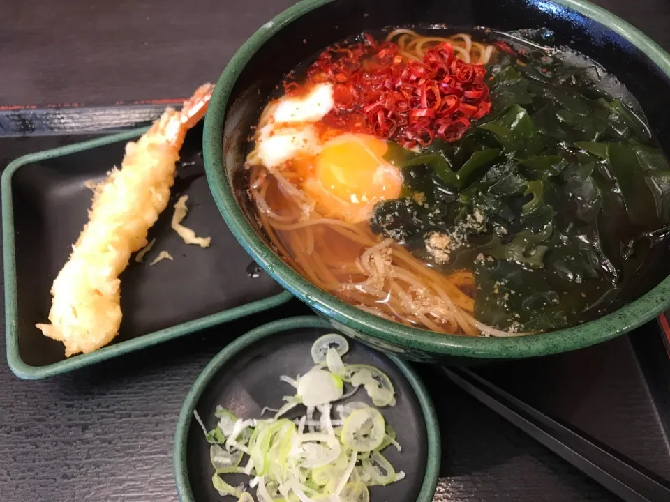 Snapdishの料理写真:朝そば玉子わかめにサービス券でえび天|マハロ菊池さん