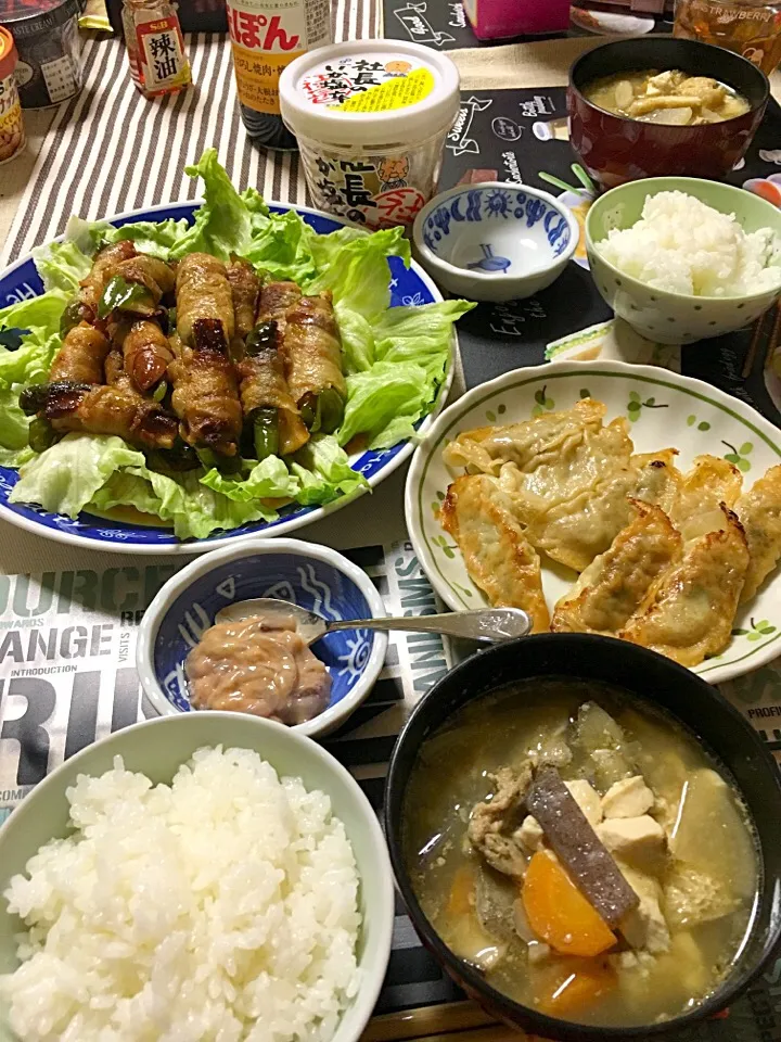 昨夜の夕食…豚バラ肉巻（ピーマン、竹輪、ウィンナー)けんちん汁、餃子、社長のイカの塩辛！|ライムさん