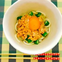 オクラ納豆釜玉うどん♡|hii⑅◡̈*さん