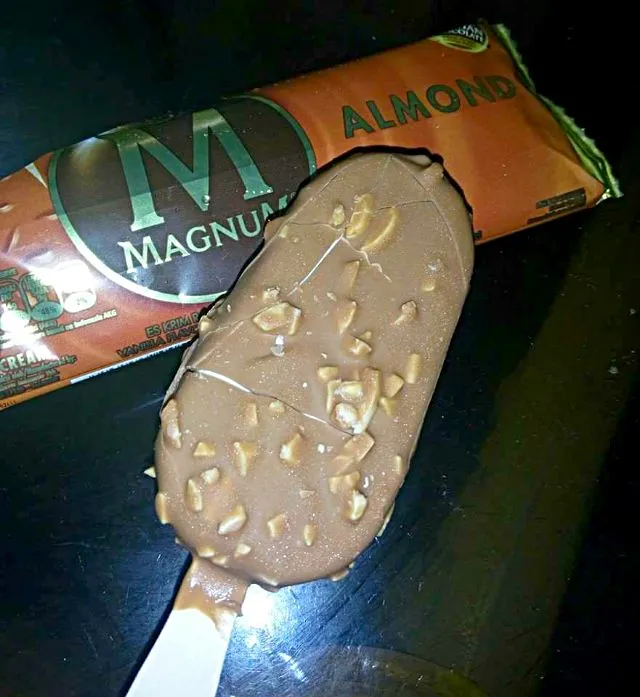 I'm Majorly Snacking Over Here 🍧🍫🍧Almond Magnum Ice Cream 🍧🍫🍧 #Snack/Teatime #Ice Cream #Dessert|Alisha GodsglamGirl Matthewsさん