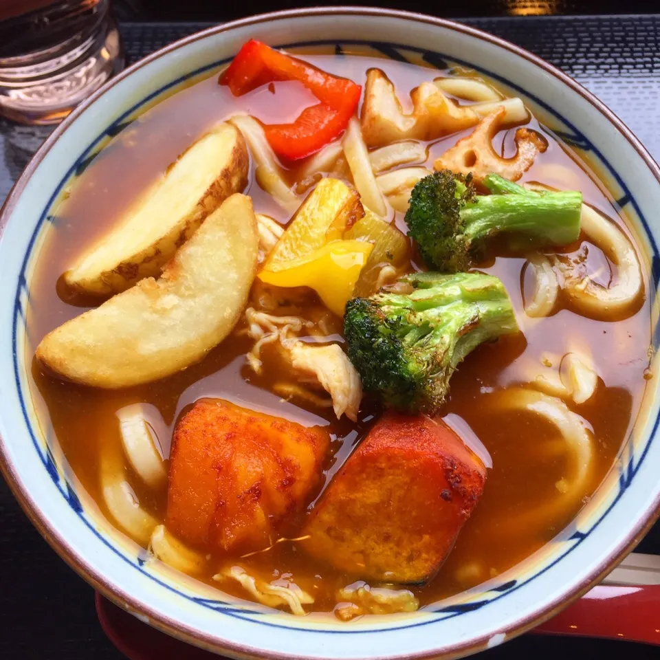 丸亀製麺 彩り野菜のカレーうどん #丸亀製麺 #カレーうどん #地域限定 #うどん #カレー|カウンター嬢さん