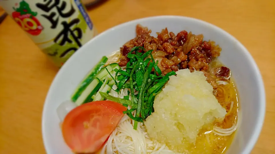 Snapdishの料理写真:昆布つゆで！おろしそうめん|こたろーさん