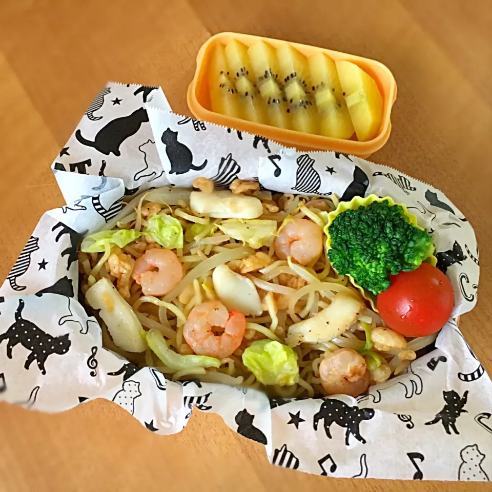 今日のお弁当#シーフード塩焼きそば#わっぱ #おべんとう|ぴのさん