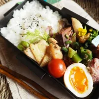 今日のお弁当🍱   レモンペッパーチキン🐔半熟味噌卵🐣がオススメ|minさん