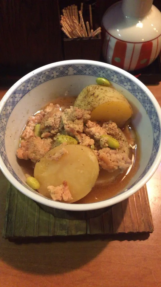 新じゃが芋そぼろ煮|おっちさん