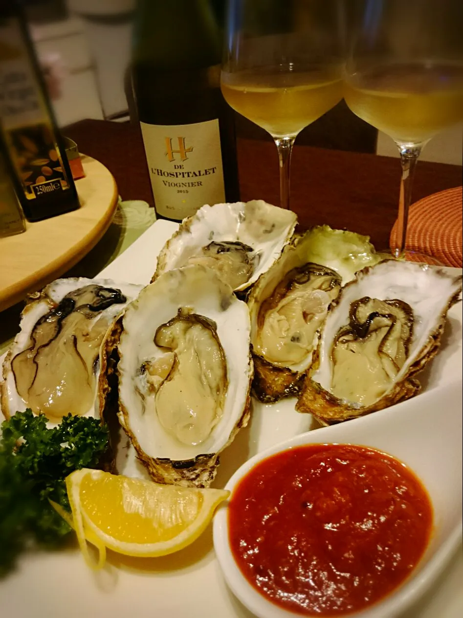 殻牡蠣🐚白🍷で😋|ナムナムさん