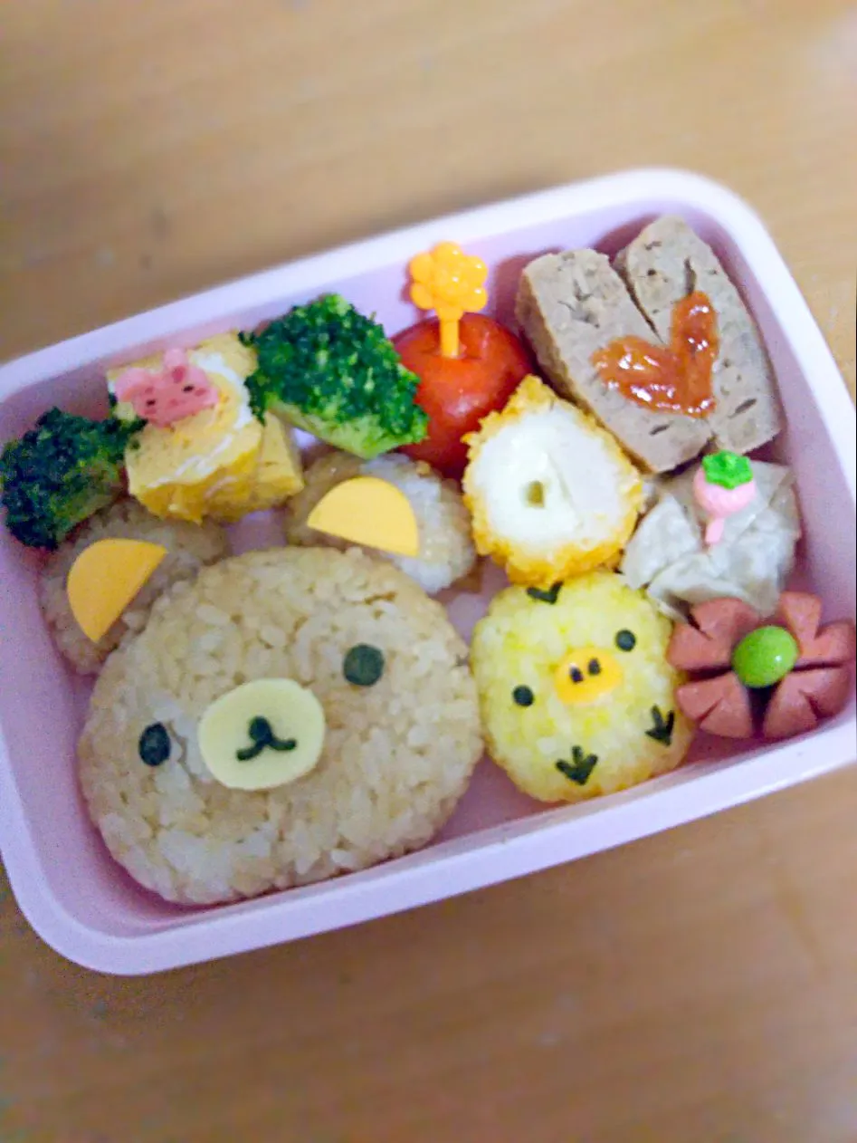 Snapdishの料理写真:小4遠足♪リラックマ＆キイロイトリ♥キャラ弁☆|ひゆりままさん