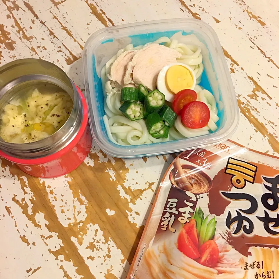 Snapdishの料理写真:#麺弁当
#うどん
#ごま豆乳
#中華スープ|3匹のこぶたママさん