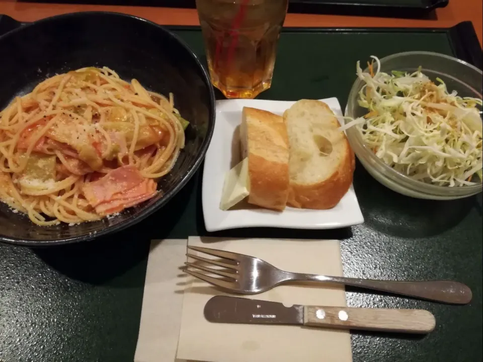 キャベツとツナのトマトソース🍝|Kojiさん