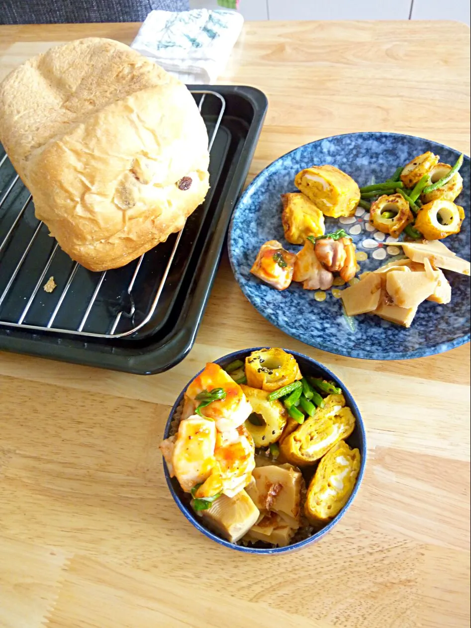 今日の朝焼きぶどう食パンと旦那様のお弁当✩°｡ ⸜(* ॑  ॑* )⸝|さくたえさん