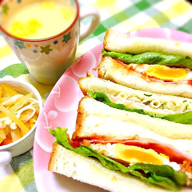 🍀ポテトマカロニサラダ・ハムチーズサンド
🍀ベーコン・目玉焼きサンド
🍀ピクルス|まりんさん