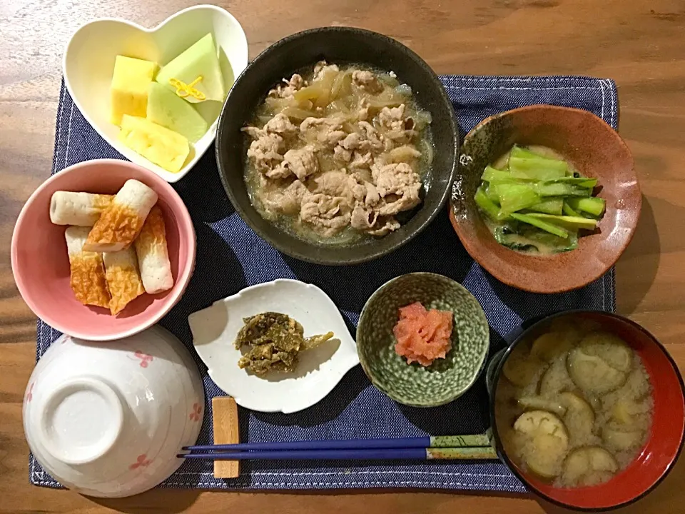 豚丼の具、小松菜味噌炒め、ナスの味噌汁、そのほか|せさん