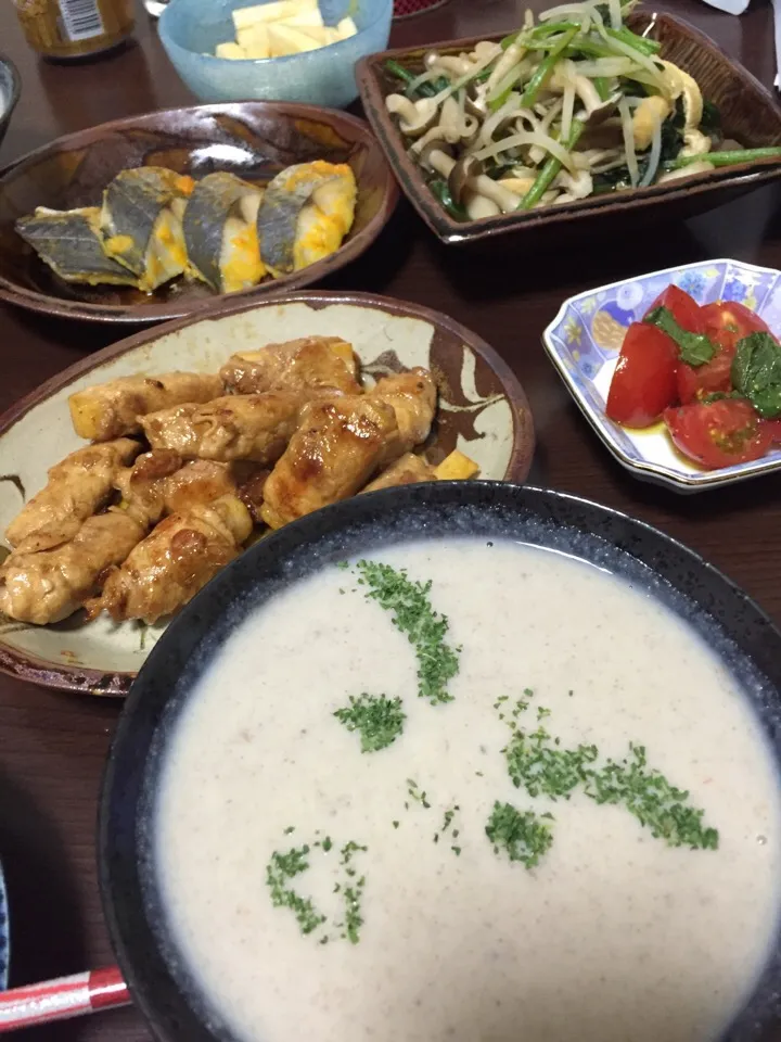 Snapdishの料理写真:4月22日晩ご飯。山芋の豚巻き、鰆の西京焼き、トマトマリネ、山芋のわさびしょうゆ、野菜煮、マッシュルームのポタージュ。|あやさん