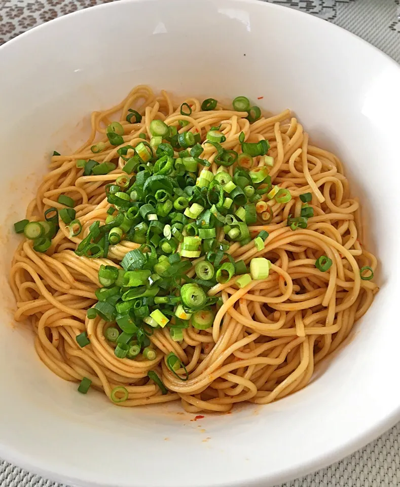 Snapdishの料理写真:茹で焼きそば麺で1分混ぜそば(今日は具無し〜)|ヨシヨシさん